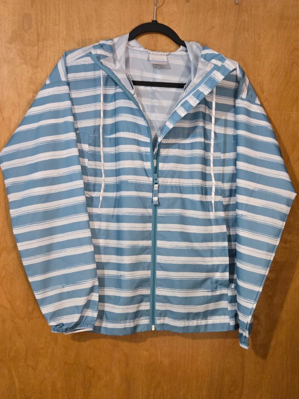 Columbia Flash Challenger Windbreaker Small White and Seafoam Hiking Core Sporty